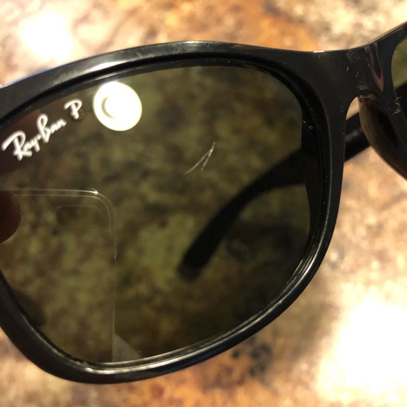 Ray-Ban  Wayfarer polarized glasses - Picture 6 of 7